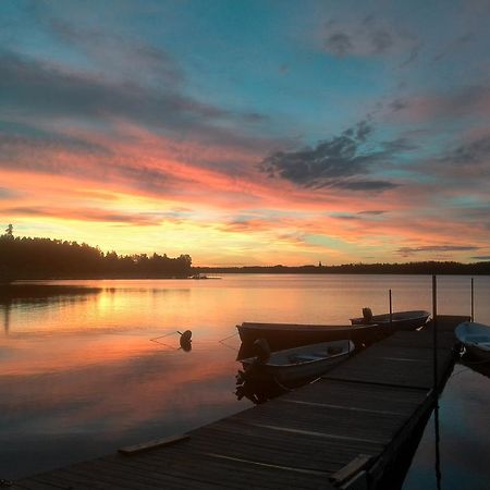 Falkudden Camping Cafe Och Stugby Hotel Nas Bruk Екстериор снимка