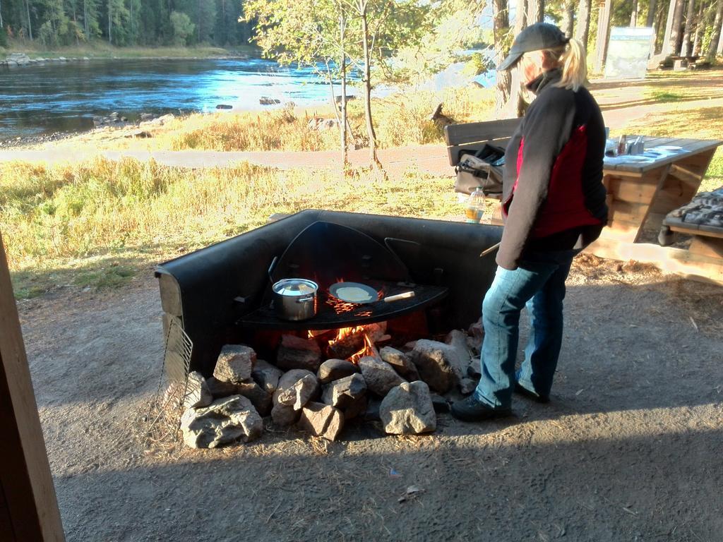 Falkudden Camping Cafe Och Stugby Hotel Nas Bruk Екстериор снимка